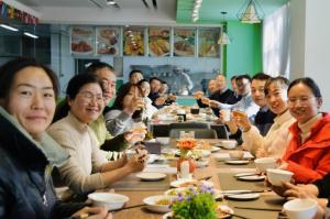 歲末不覺(jué)寒 冬至時(shí)光暖 丨洛陽(yáng)正大組織開(kāi)展“迎冬至、包餃子”文化活動(dòng)